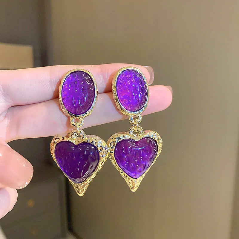 Silver needle pleated oval heart stud earrings in four colour options