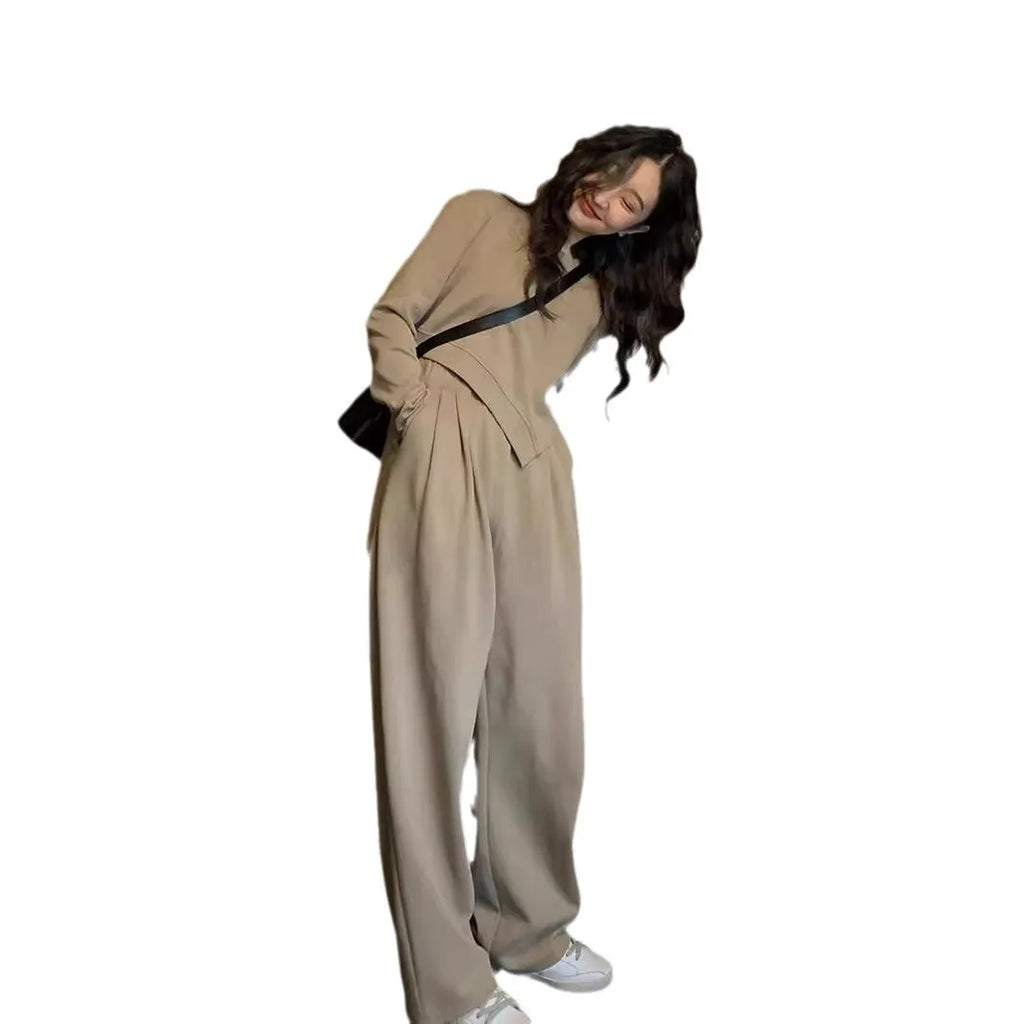 Women's khaki loose casual sports suit set with long sleeve top and trousers in Japanese Korean style.