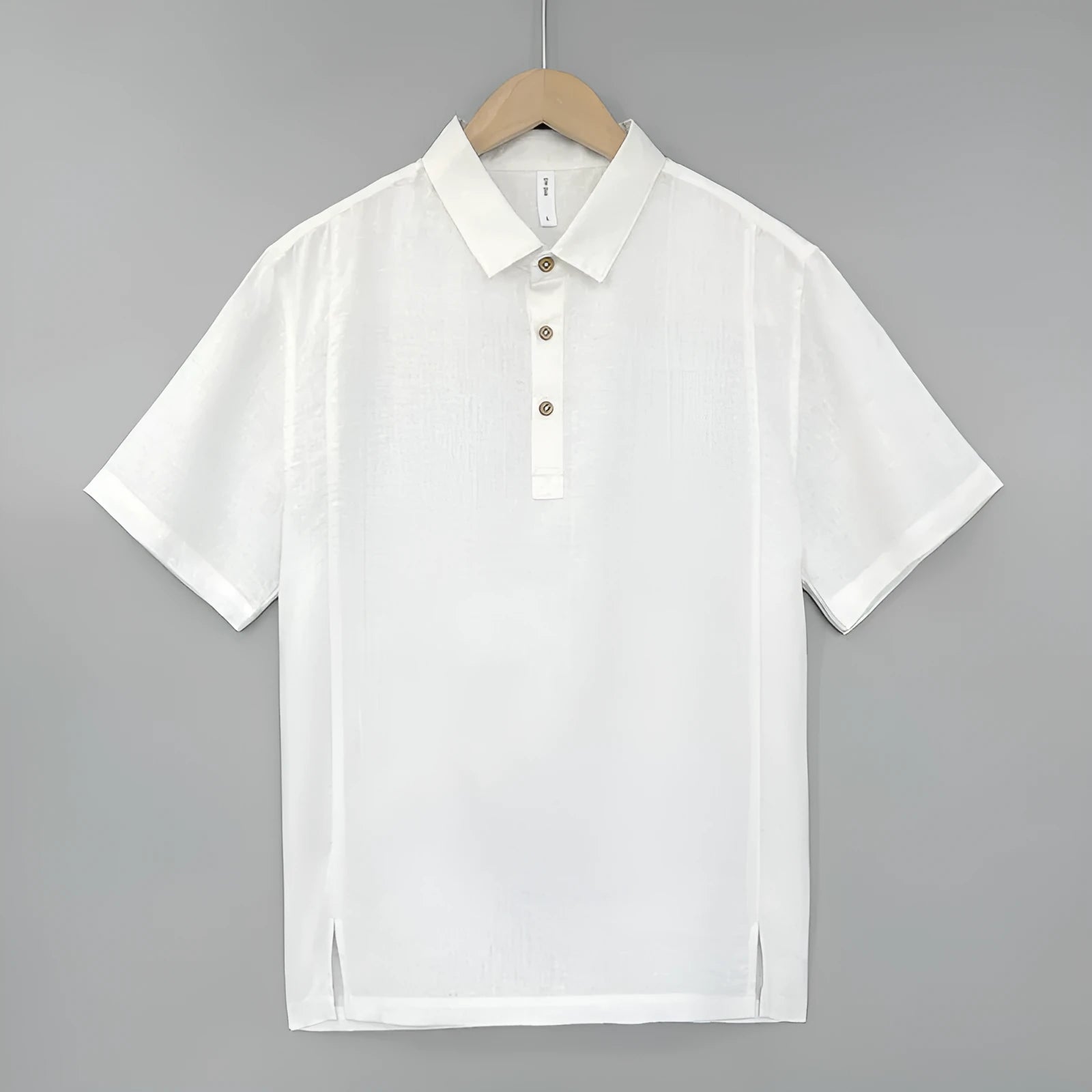Men's light linen short sleeve shirt with thin lapels in a loose fit for summer.
