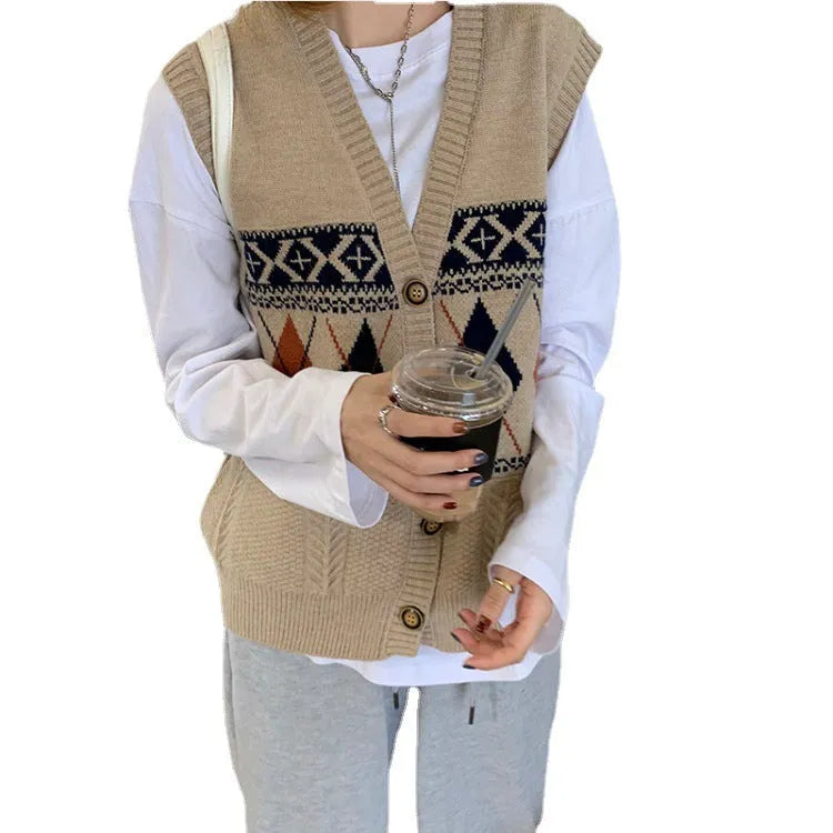 Diamond plaid pattern sleeveless cardigan top in khaki colour