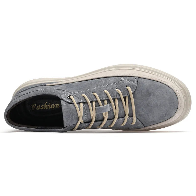 Men's grey pigskin leather skate shoes with rubber sole and lace-up front