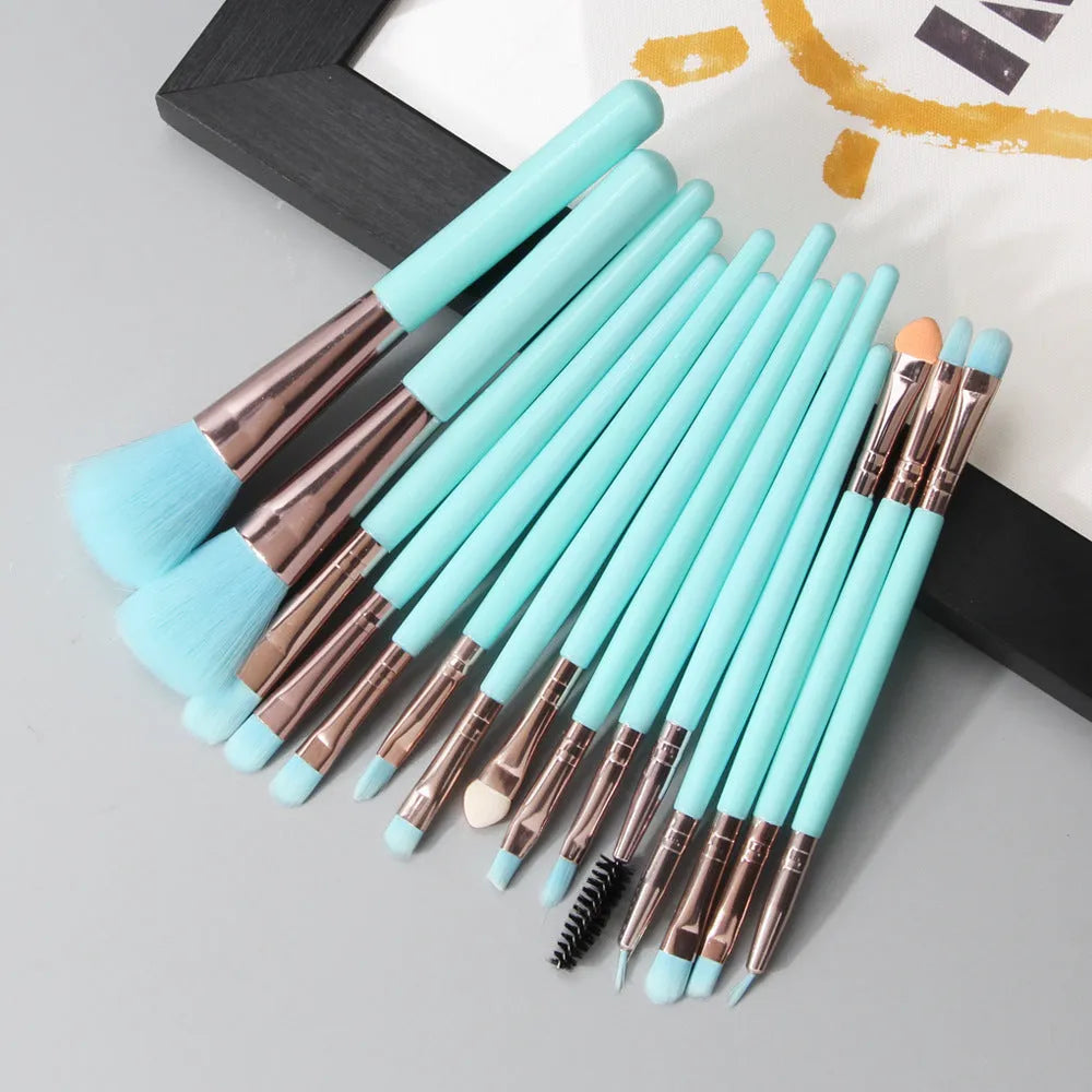 MAANGE 18 piece makeup brush set with fan-shaped brushes for contouring and blending