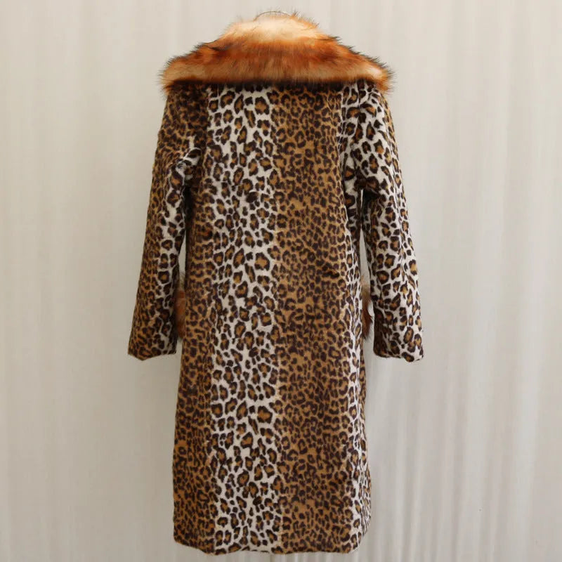 Women's long artificial fur jacket in leopard print with 80cm length and regular sleeves