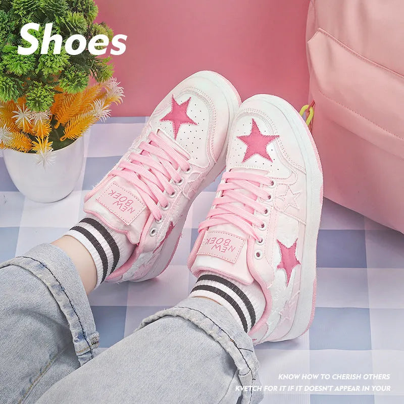 Unisex skateboard shoes with denim upper and rubber sole in black, green or pink colours