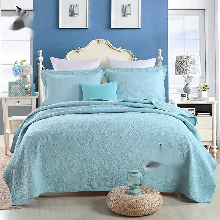 Pure cotton reversible bedspread bedding set with embroidery detailing in beige and yellow Damascus pattern