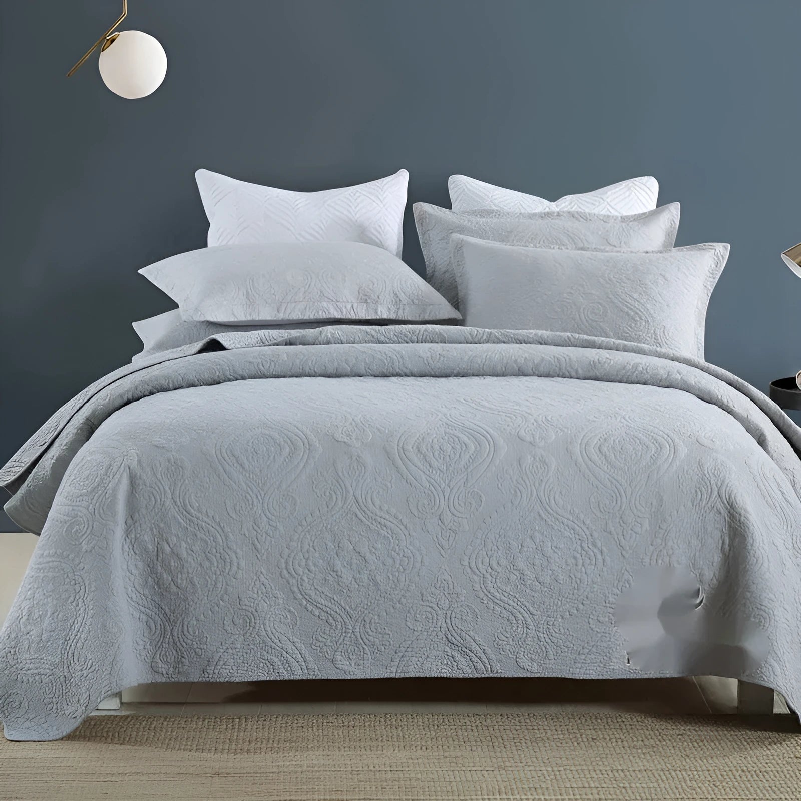 Pure cotton reversible bedspread bedding set with embroidery detailing in beige and yellow Damascus pattern