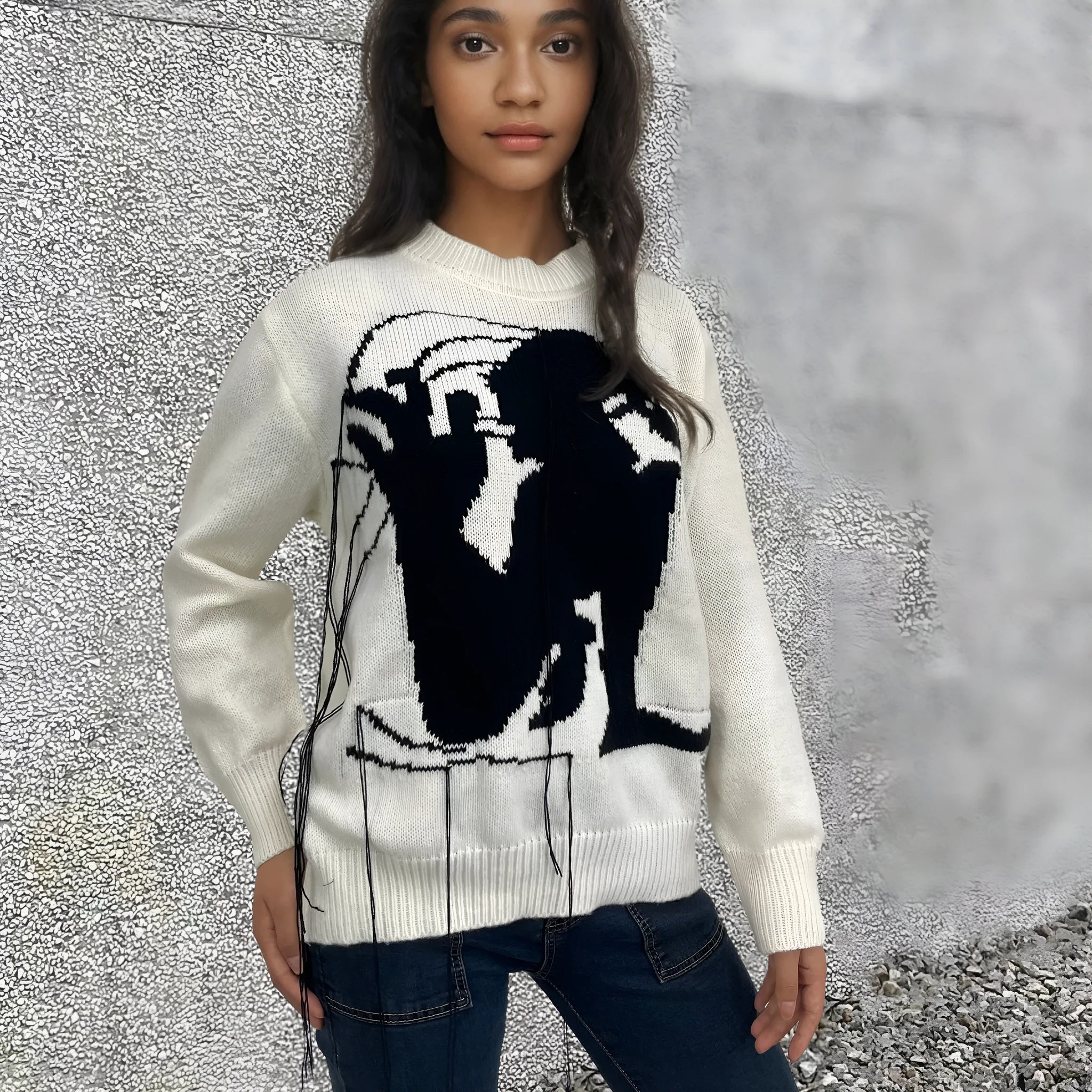 Women's loose grey alpaca wool sweater with abstract pattern tassel design round neck