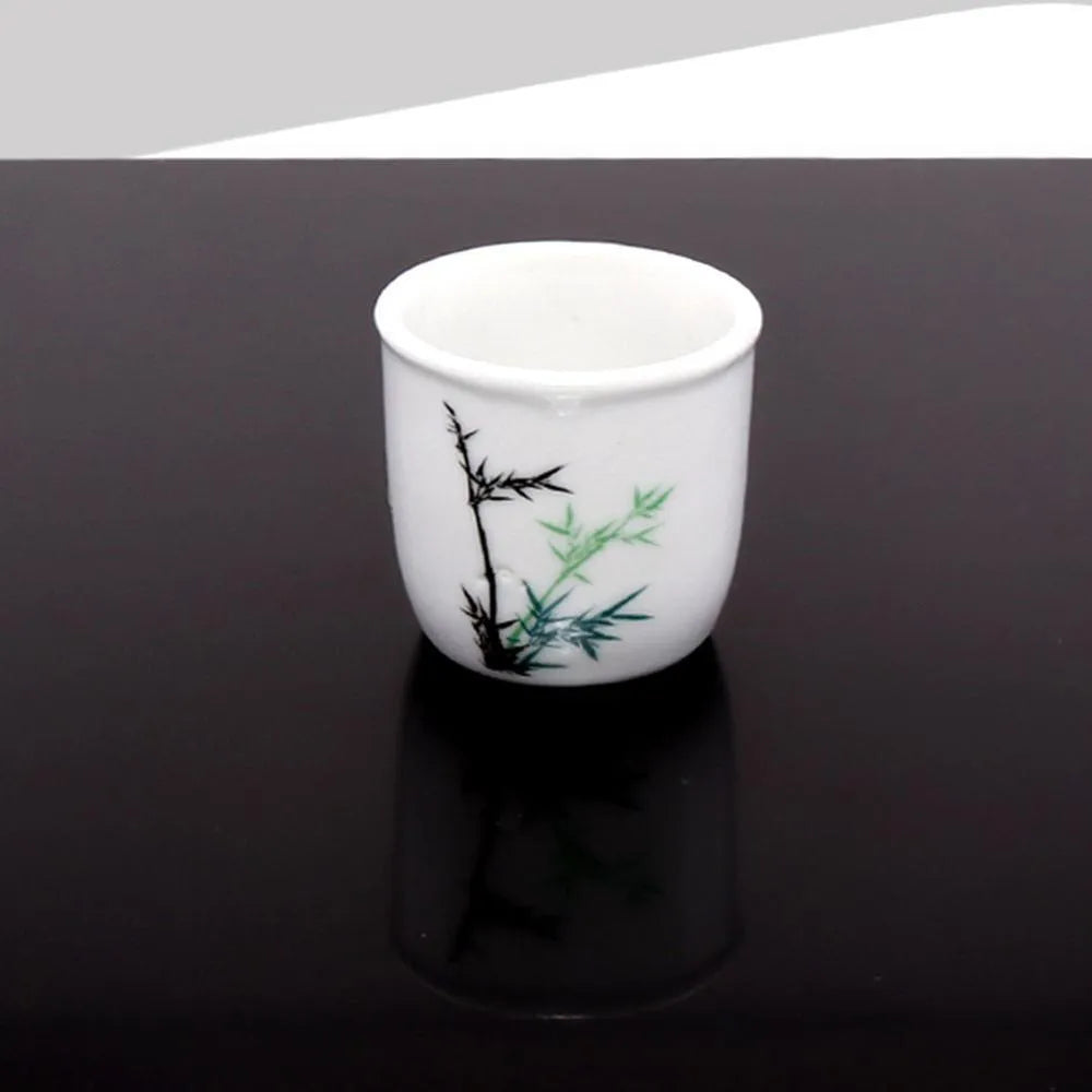 Black and white square acrylic reflection boards for product photography in three sizes.