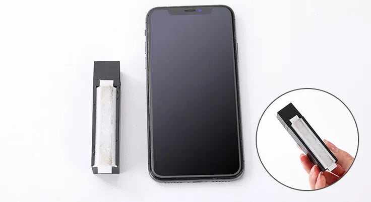 Black pack of 40 disposable pre-moistened wipes for cleaning mobile phone and touchscreen surfaces.