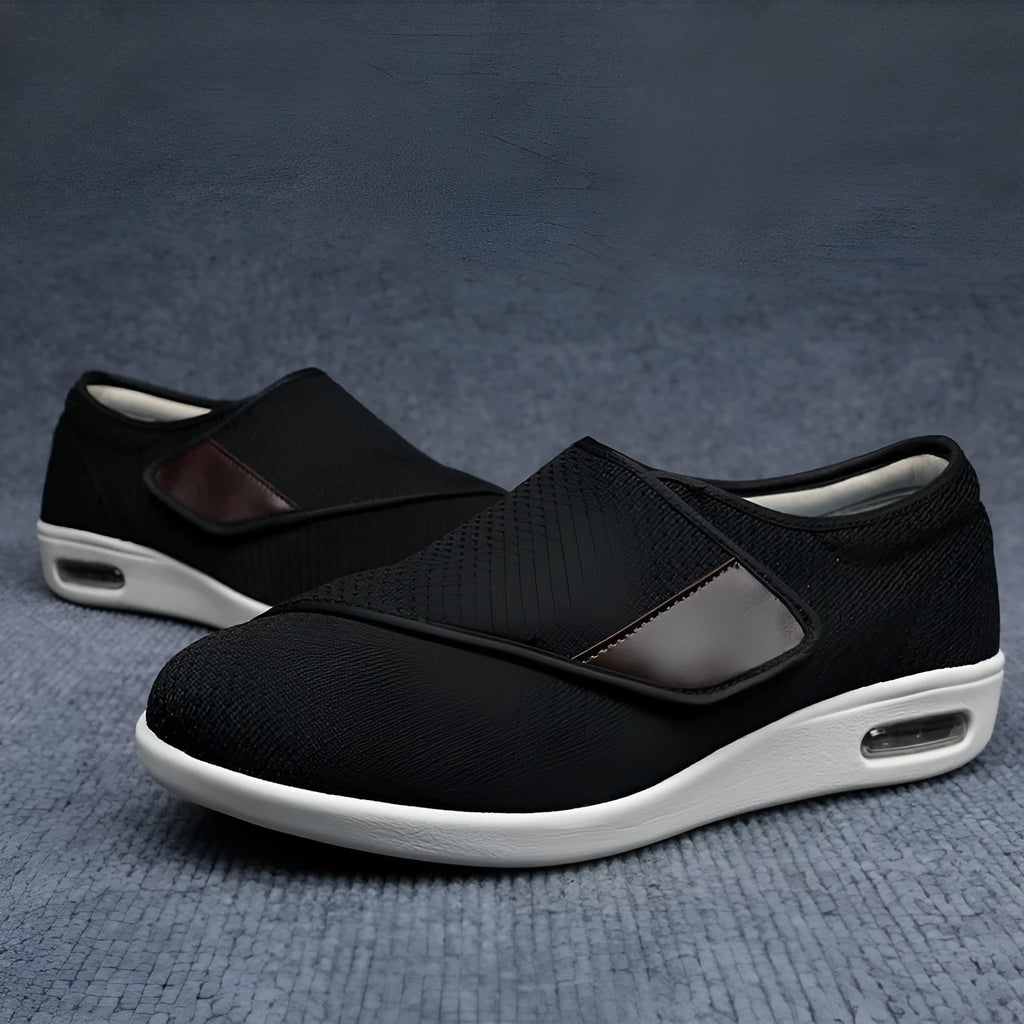 Leisure shoes with Velcro strap, textile and synthetic leather upper, round toe, and rubber foam sole
