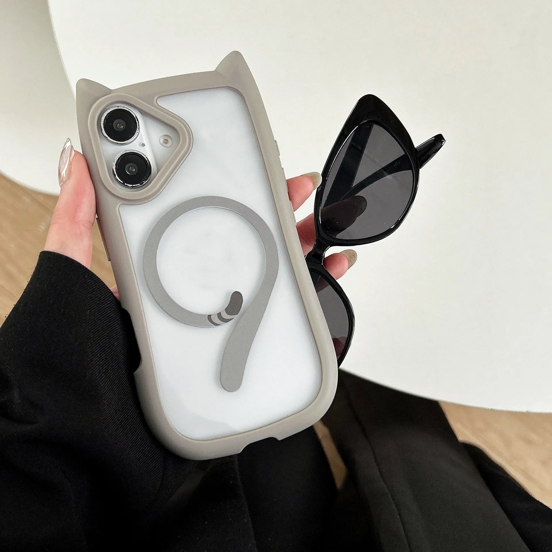 Transparent acrylic TPU phone case for IPhone 17 with magnetic suction function in multiple colour options