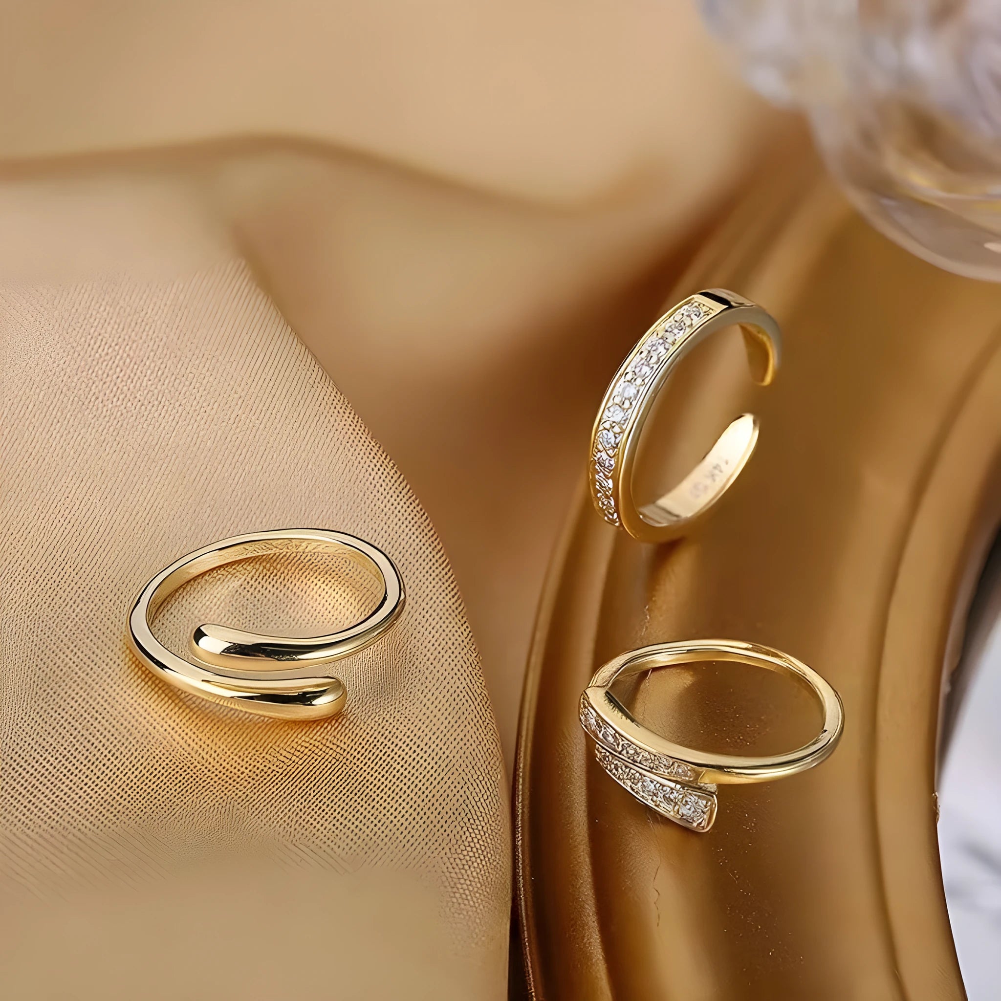 Geometric gold plated toe ring with crystal decoration options