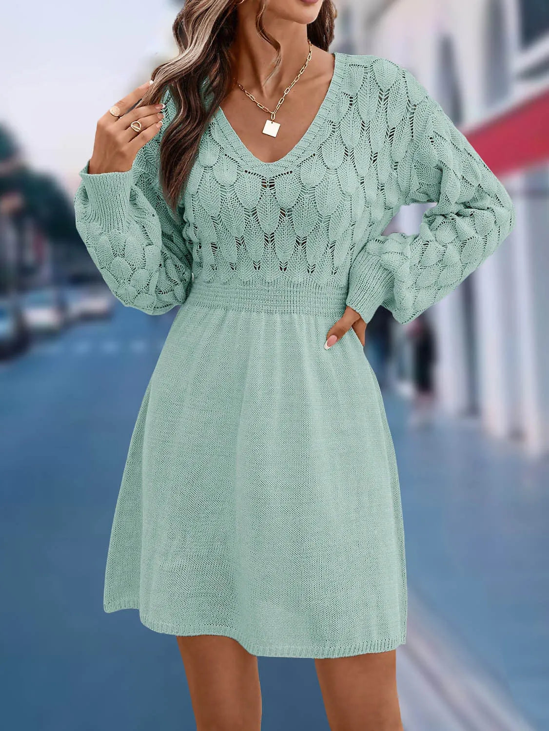 Women's acrylic V-neck beach dress with high waist and long sleeves in artistic retro ethnic style