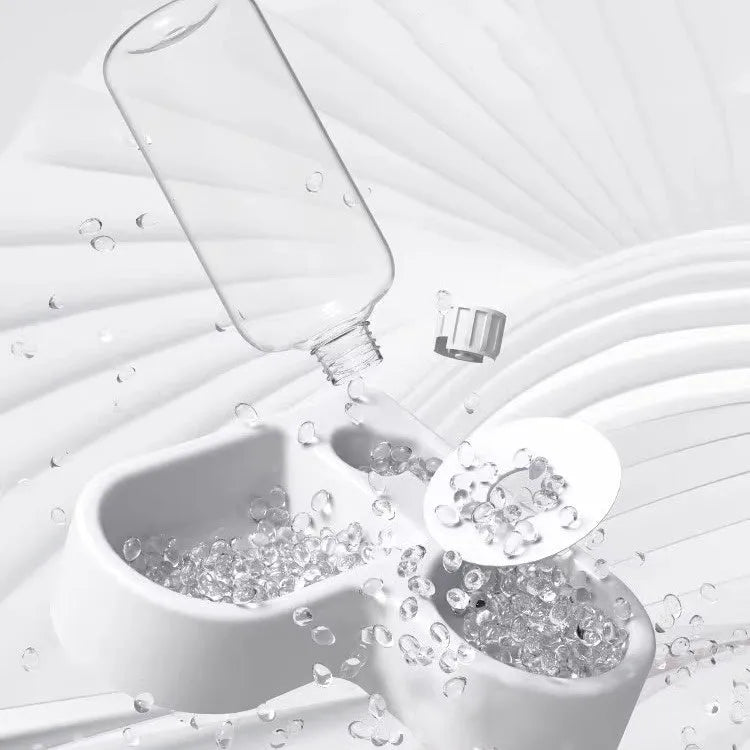 White stainless steel top cat water fountain with quiet pump and 2.4 litre capacity