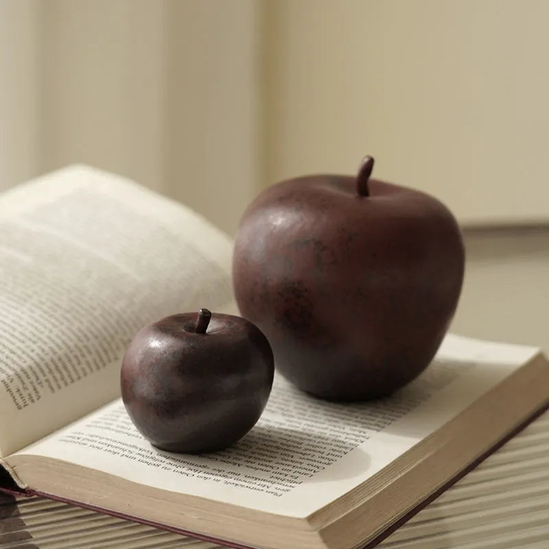 Retro Chinese ceramic apple ornament in large and small sizes for desktop decoration