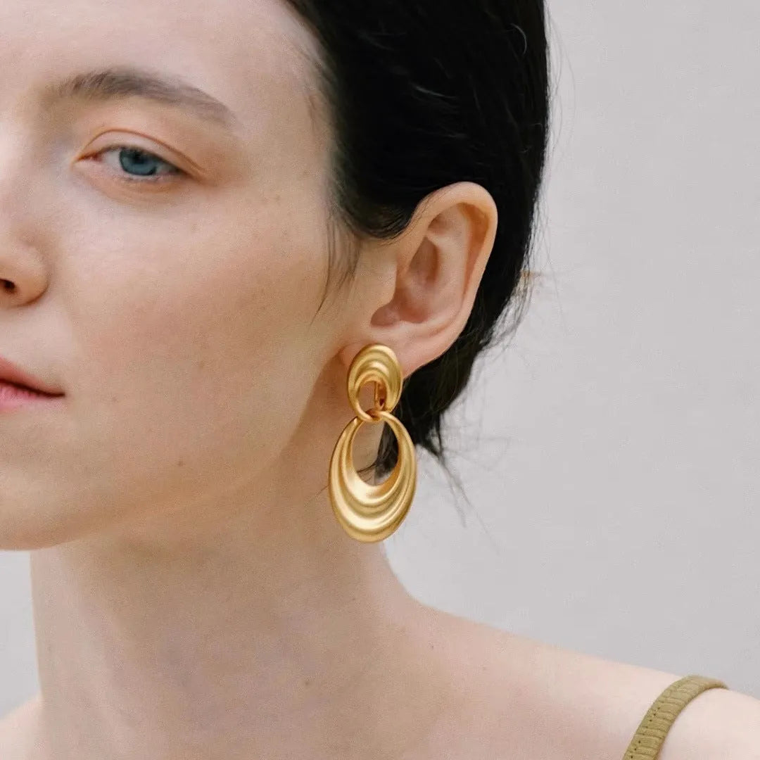 Women's French retro gold double circle earrings with U-shaped design