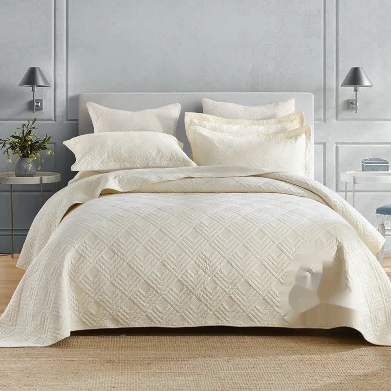 Pure cotton reversible bedspread bedding set with embroidery detailing in beige and yellow Damascus pattern