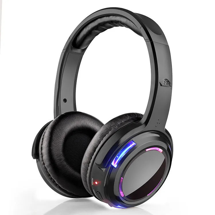 Black silent disco wireless headphones with 40mm drivers and built-in rechargeable battery for group party activities