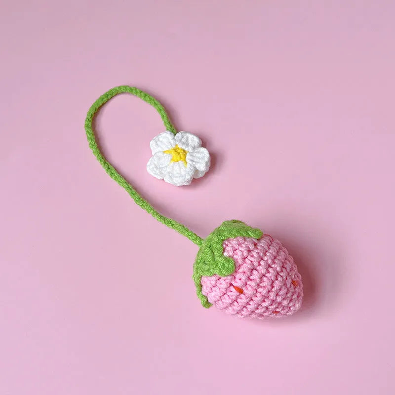Wool crochet woven strawberry pendant necklace with 35cm length and knitted texture