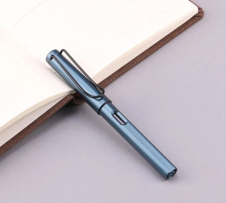 Black or blue frosted ink bag fountain pen with choice of 0.38mm or 0.5mm nib, shown with dimensions.