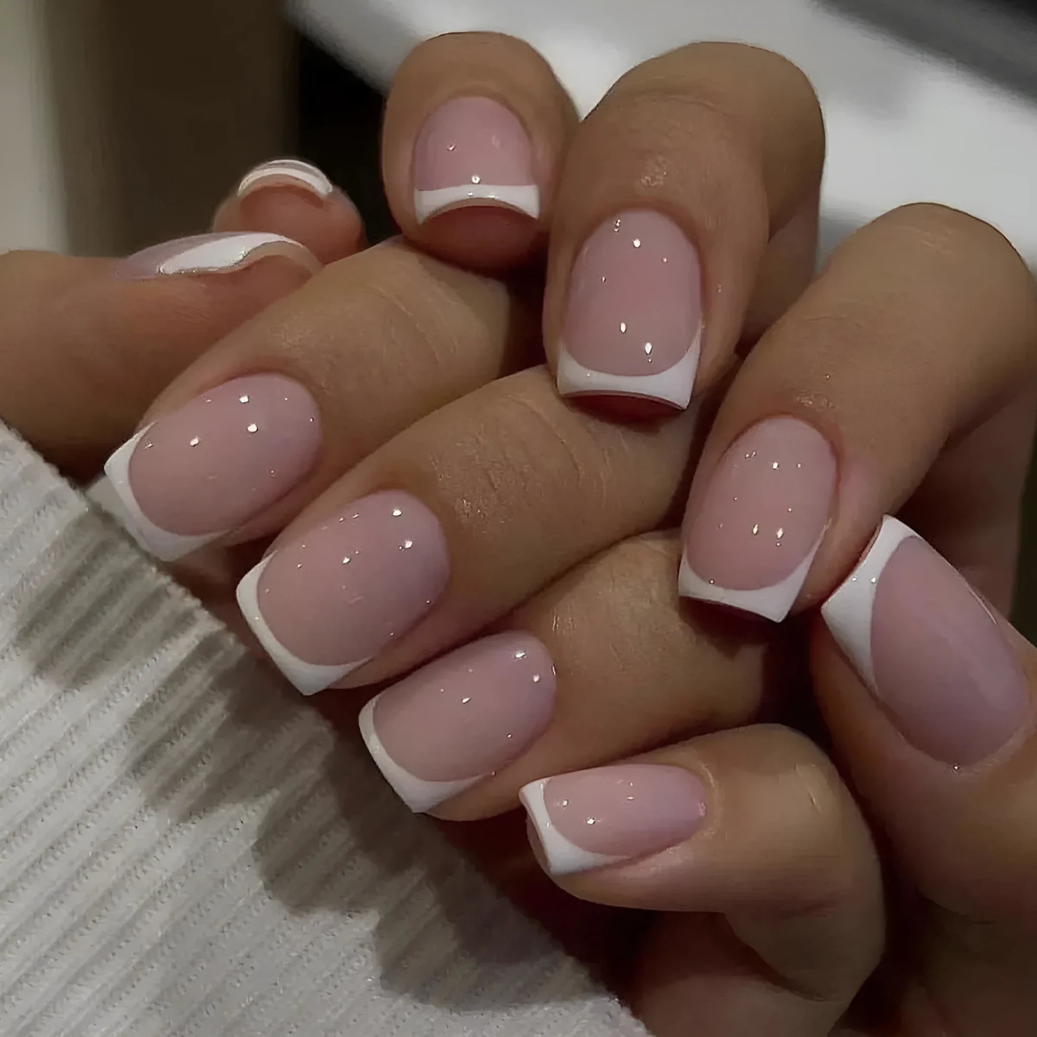 24 white plaid coffin-shaped press on nail tips with French tip design