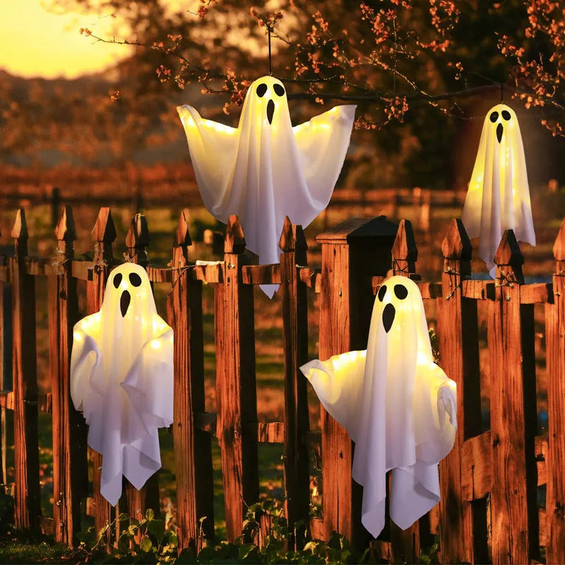 Ghost scream Halloween decoration light with cloth construction and battery-powered 4.5V electronics in white or orange