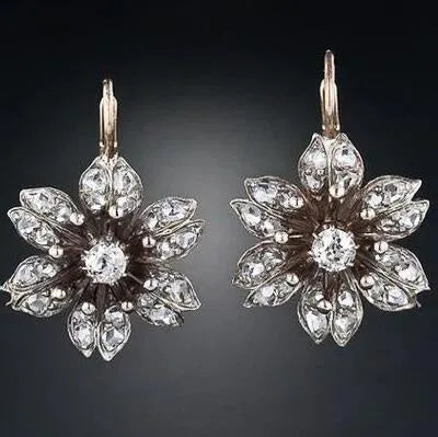 Silver retro creative alloy earrings for women with electroplated finish