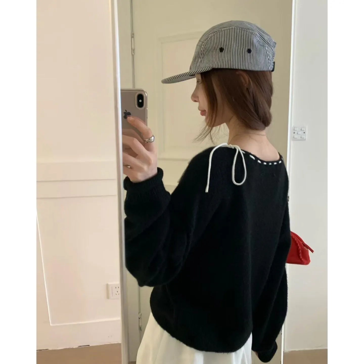 Women's loose-fitting black and grey knitwear pullover sweater with regenerated cellulose fibre construction