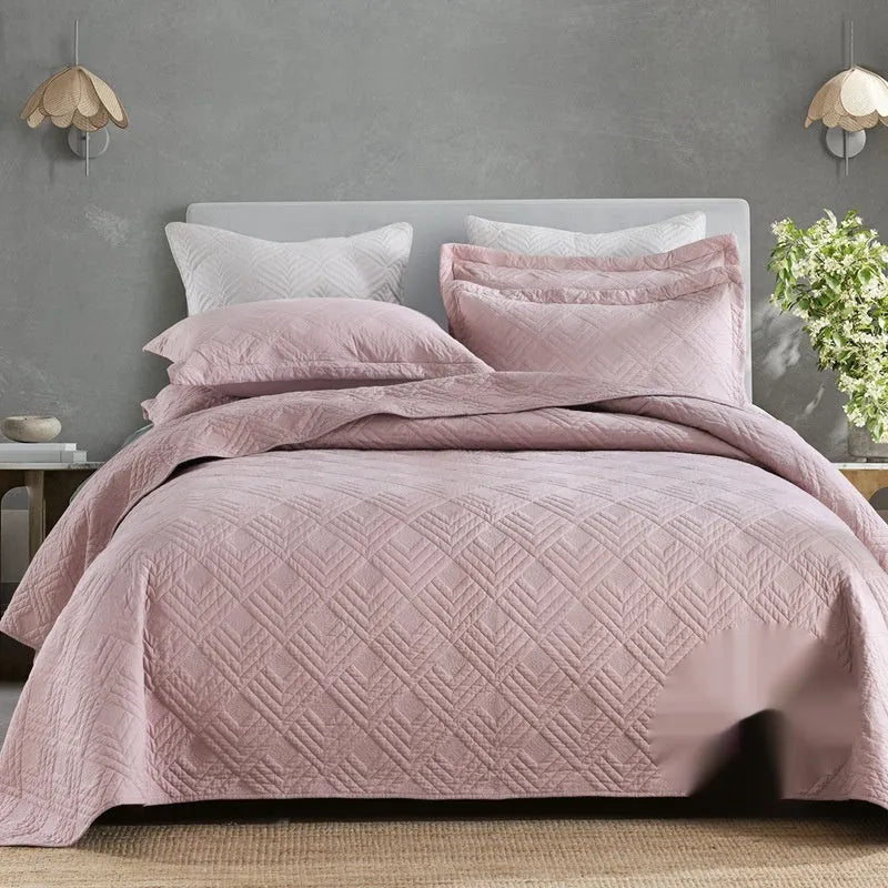Pure cotton reversible bedspread bedding set with embroidery detailing in beige and yellow Damascus pattern