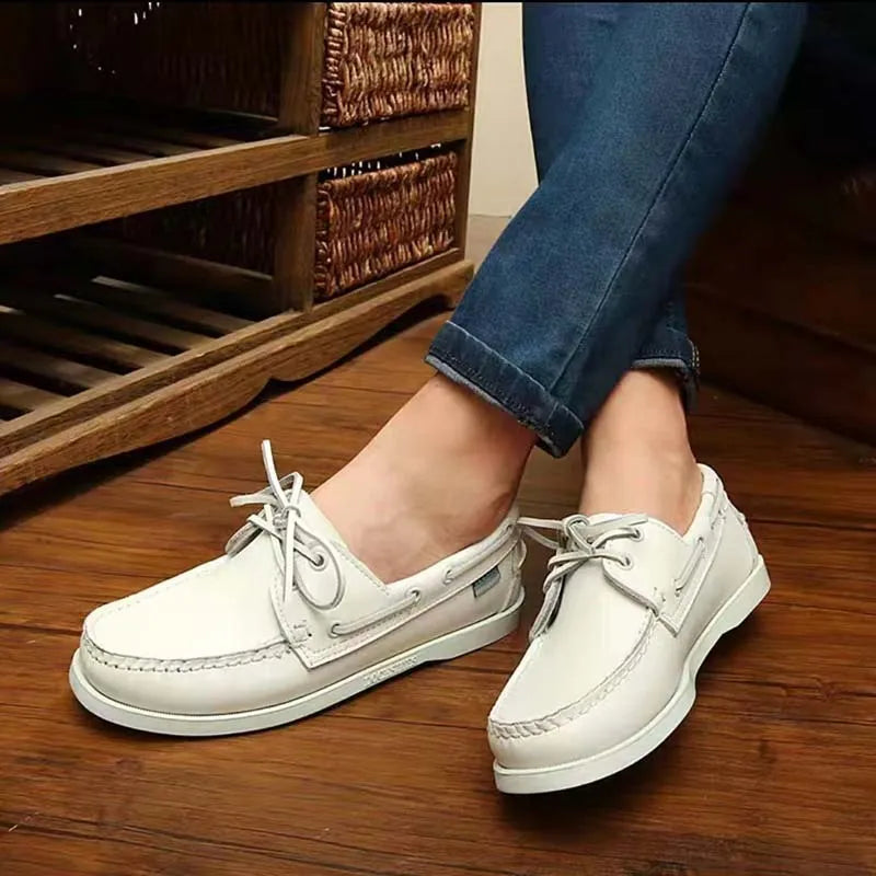 Men's solid-colour casual shoes with a round toe and flat heel, shown in an artificial PU material.