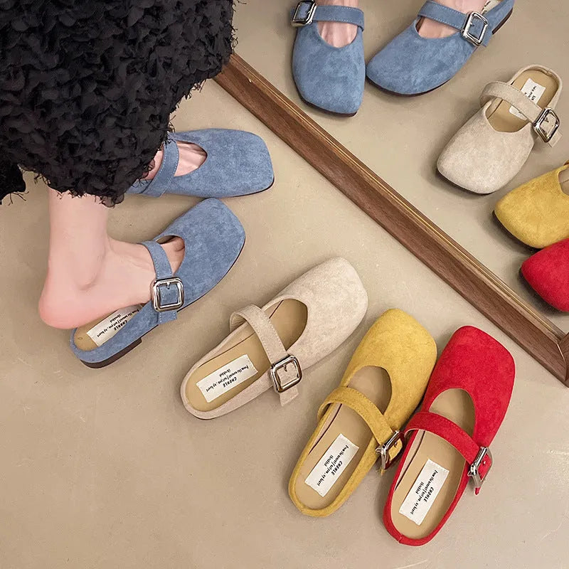 Women's flat closed toe half slippers in PU with rubber sole and square toe shape