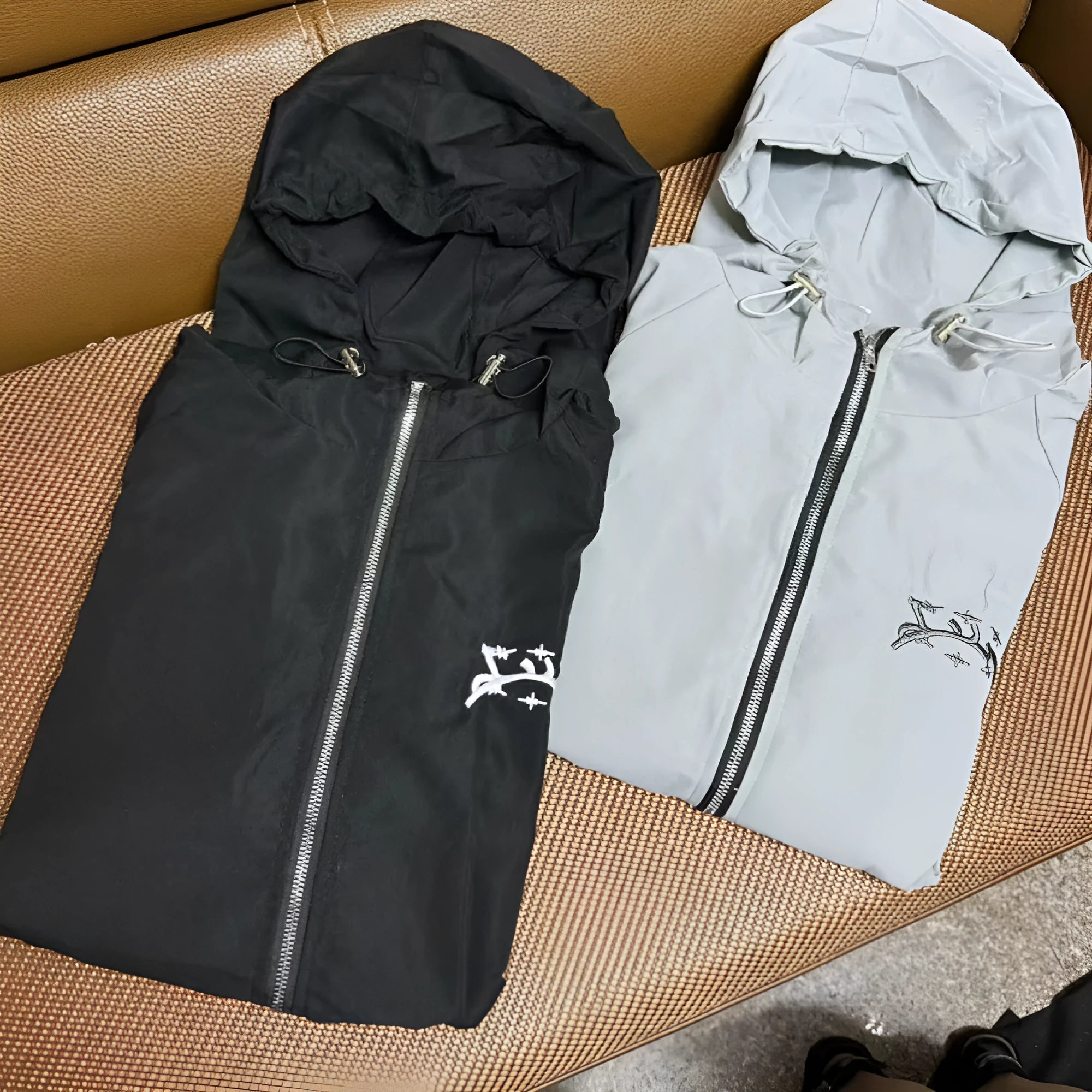 Men's loose fit British style hooded sunscreen jacket in grey or black polyester