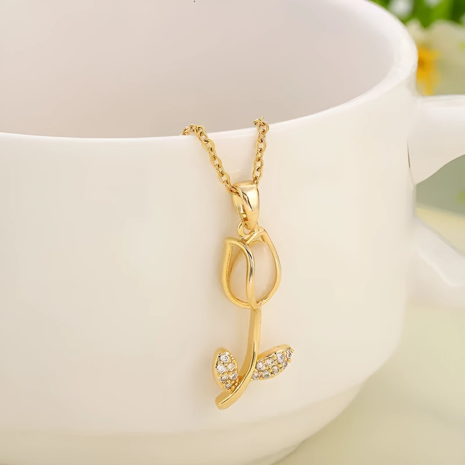 Zircon tulip necklace for women with electroplated C383 gold finish and adjustable titanium steel chain
