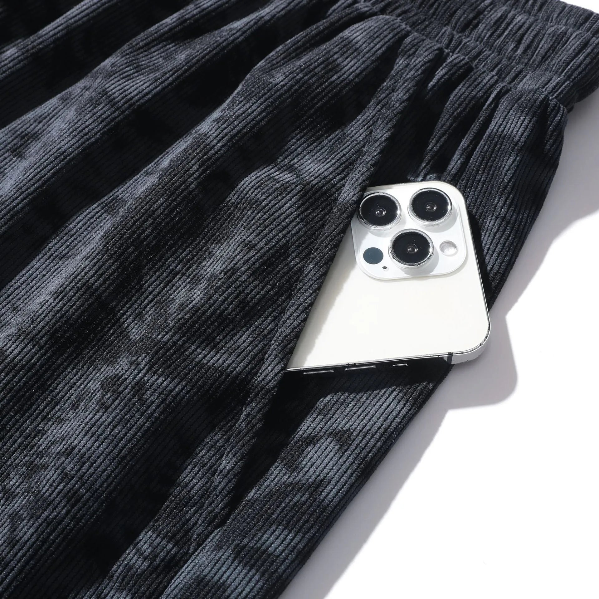 Men's camouflage pattern corduroy athletic shorts with a straight cut and high waist.