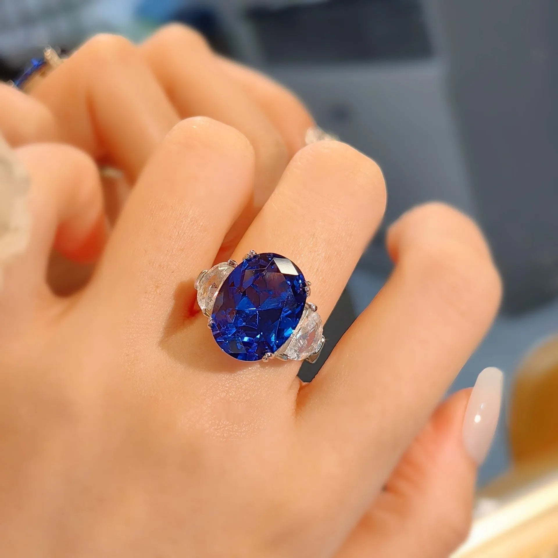 Blue geometric copper band ring with diamond setting for women
