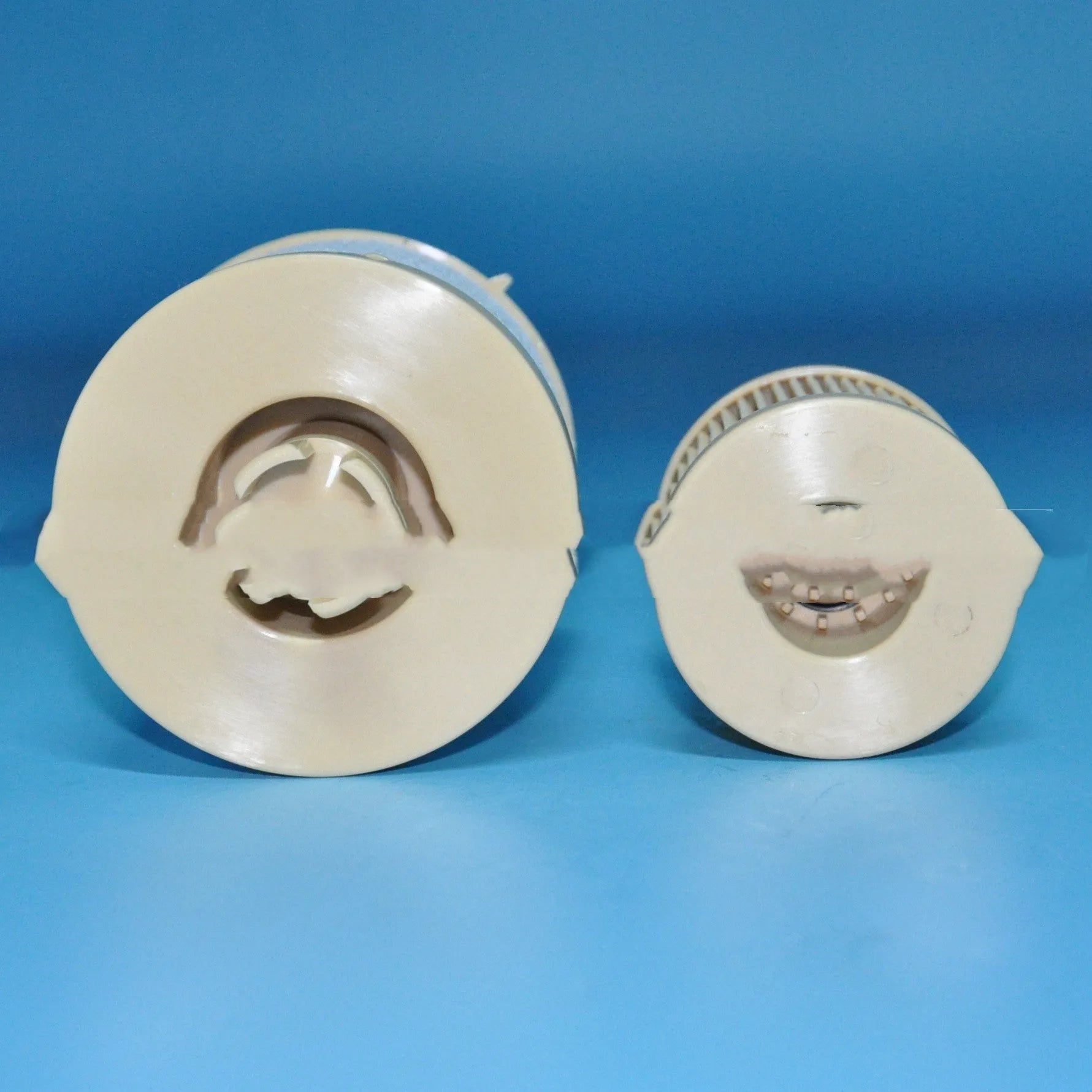 FD4616 diesel fuel filter for Ford F350 F550 F750 and 6.0L engine trucks showing dimensions