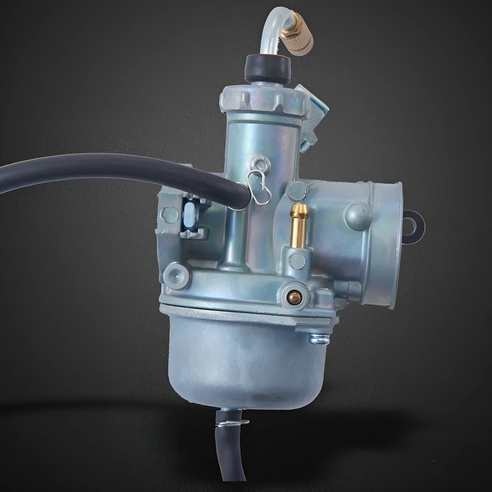 Motorcycle carburettor assembly for PE26 and Ba Jia specifications with flat suction plunger design