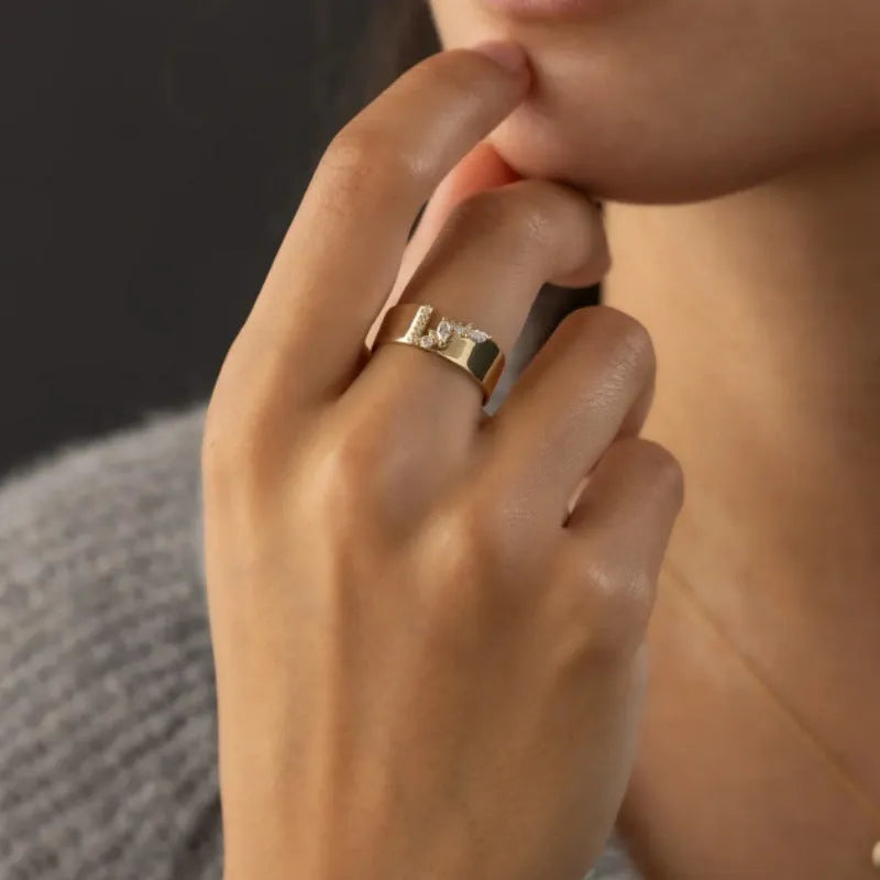 Women's gold electroplated copper ring with shining zircon stone in multiple sizes