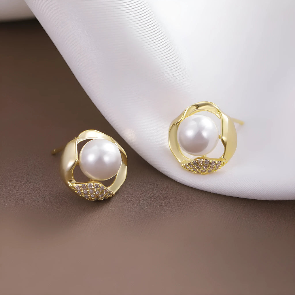 Beizhu white cubic zirconia earrings with gold plating in a four-piece set