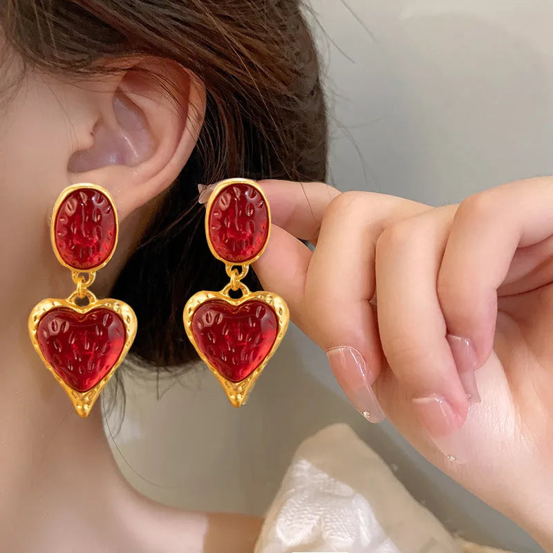 Silver needle pleated oval heart stud earrings in four colour options