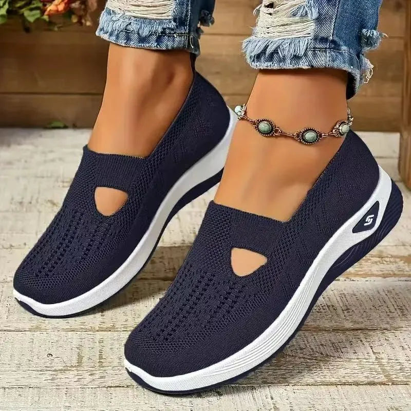 Women's casual mesh shoes with T-shaped shoulder strap and soft PVC sole in multiple colours