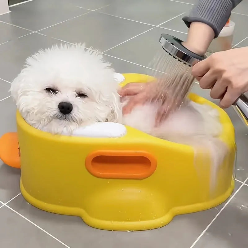 Duck-shaped PVC pet wash tub in blue colour for bathing dogs and cats without electricity