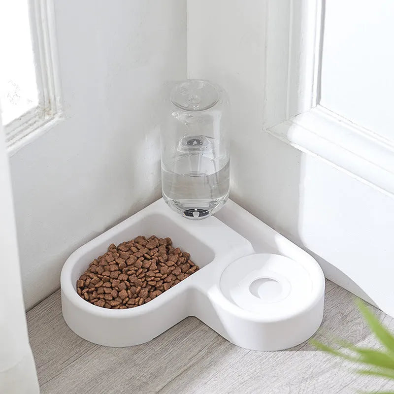 White stainless steel top cat water fountain with quiet pump and 2.4 litre capacity