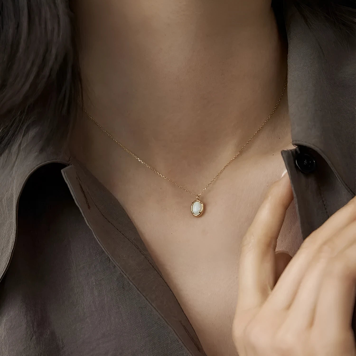 Geometric S925 silver plated pendant necklace with oval jelly opal stone in gold tone setting
