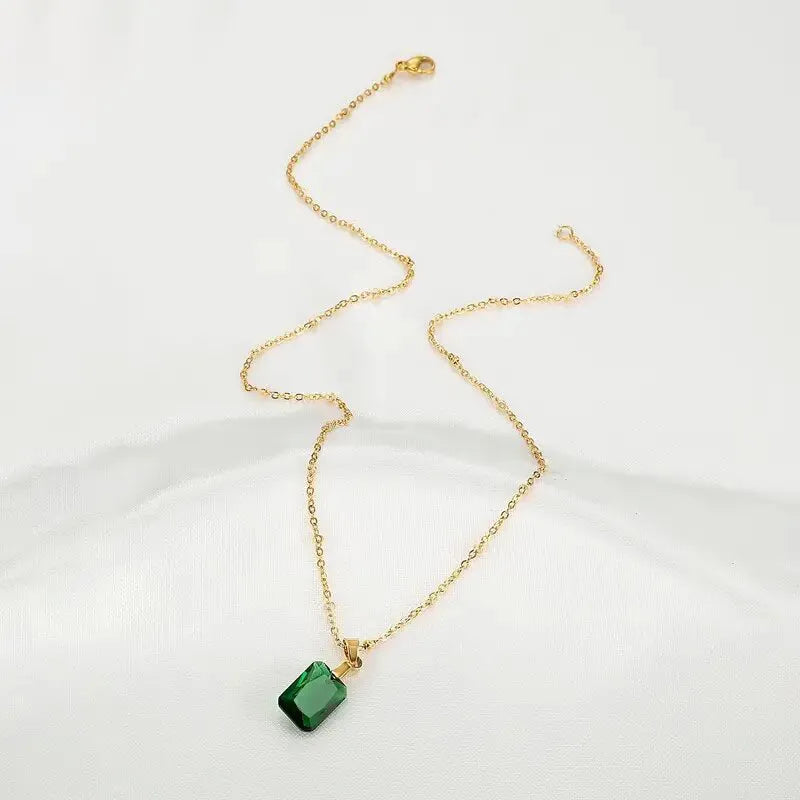 Copper rectangular geometric pendant necklace with O-ring chain in green colour