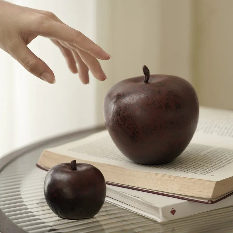 Retro Chinese ceramic apple ornament in large and small sizes for desktop decoration