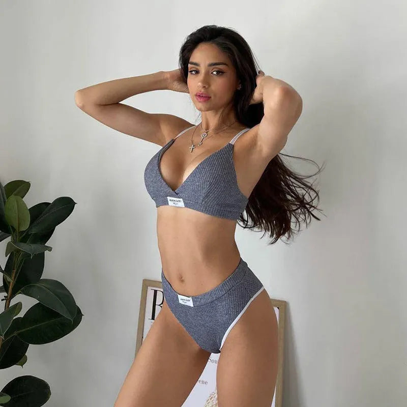 Women's contrast colour binding embroidery bikini underwear set in polyester fabric