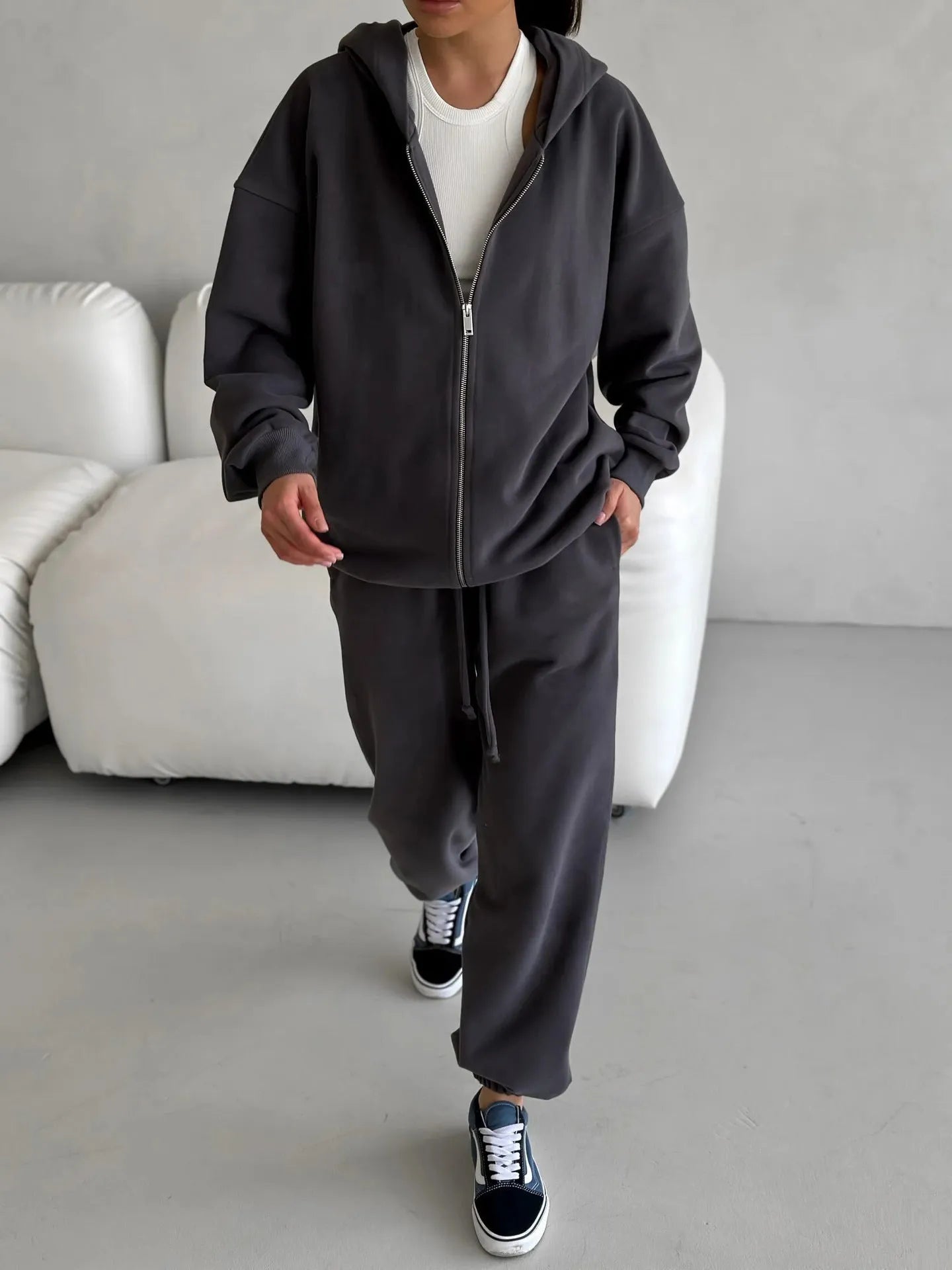 Women's street style long-sleeved coat and trousers two-piece set in loose fit polyester fabric