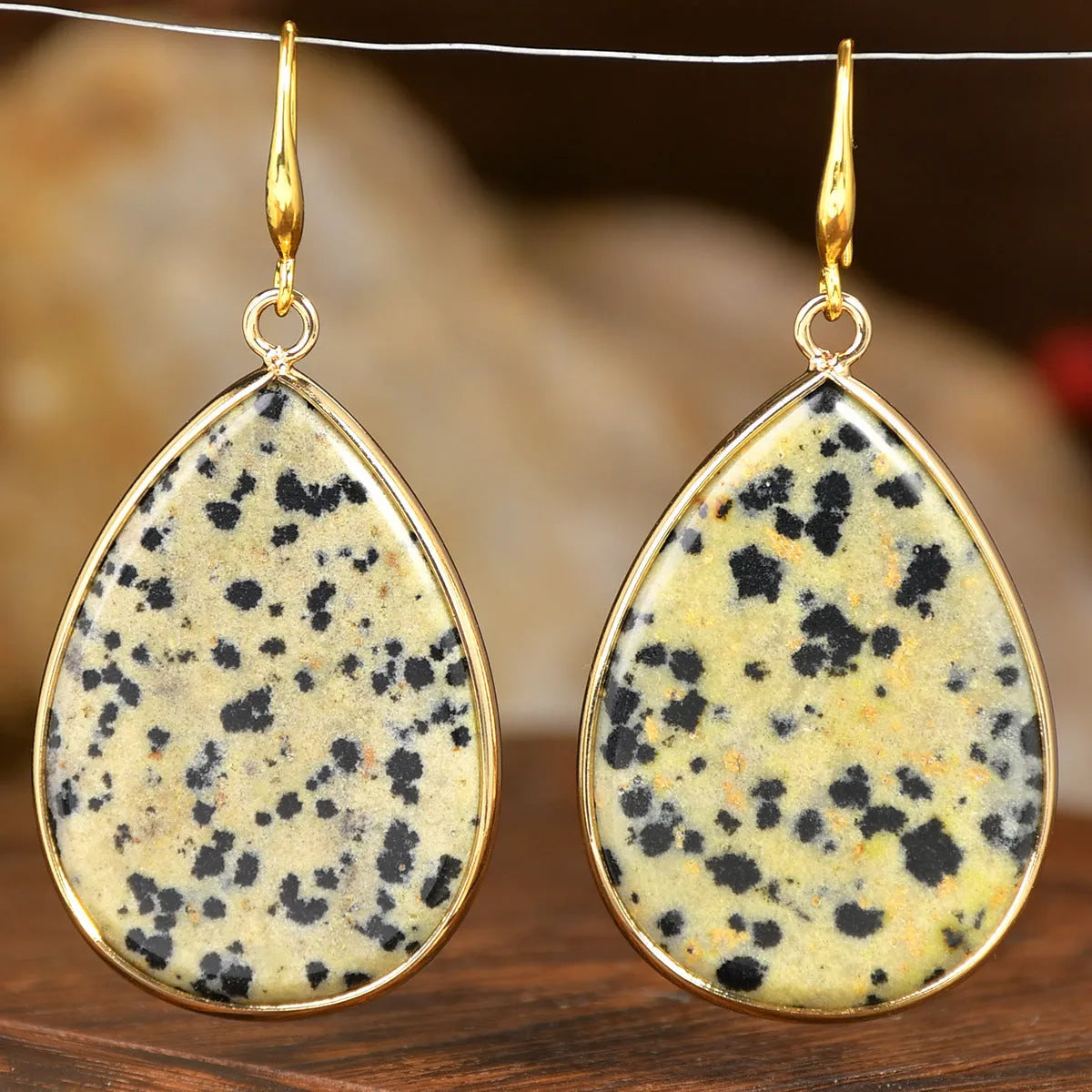 Women's water drop pendant earrings with natural stone in retro high-profile design