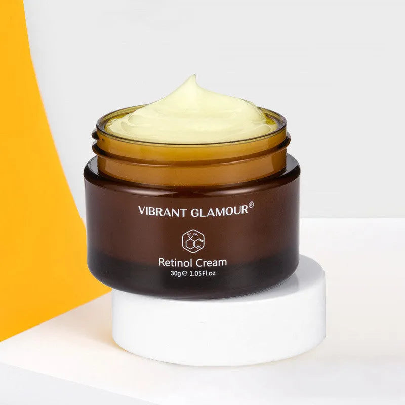30g Retinol facial serum bottle for reducing dry lines and fine lines